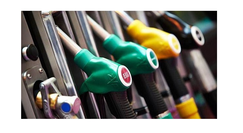 Benzine zam geldi!