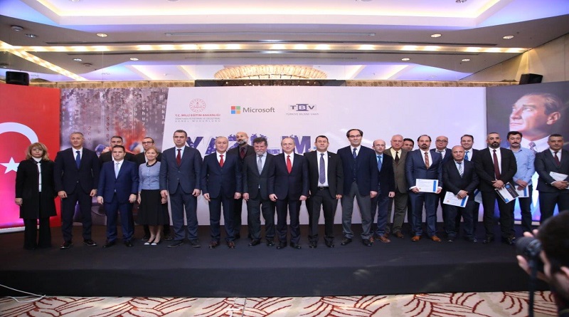 Dijital yetenek açığını öğretmenler kapatacak