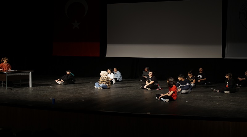 Adam olacak çocuklar müzikalde buluştu