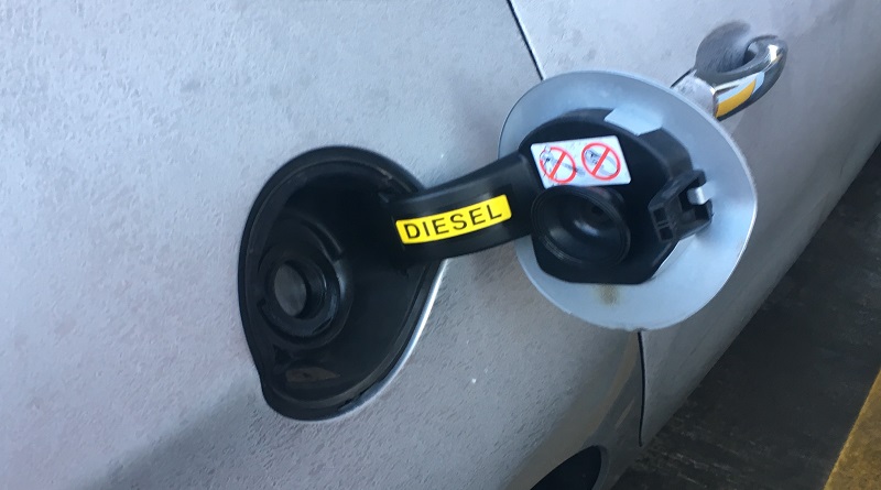 Petrol sürekli düşüyor ama; benzin - motorin - otogaza henüz indirim yok