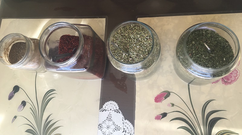 Daha çok evdeyiz: Sağlık için yemeklerde tuz yerine...