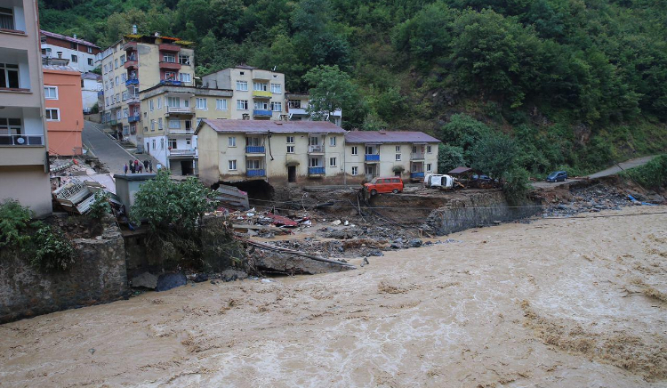 Giresun’da sel - heyelan...