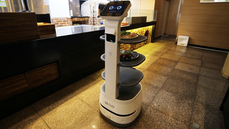 TÜKETİCİLER: Fütüristik Robotlar Hayatı Kolaylaştırıyor