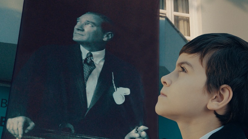 Kiğılı’dan Atatürk’ün dik duruşunu vurgulayan duygusal 10 Kasım filmi