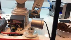 Bu robot Türk Kahvesi yapıyor!