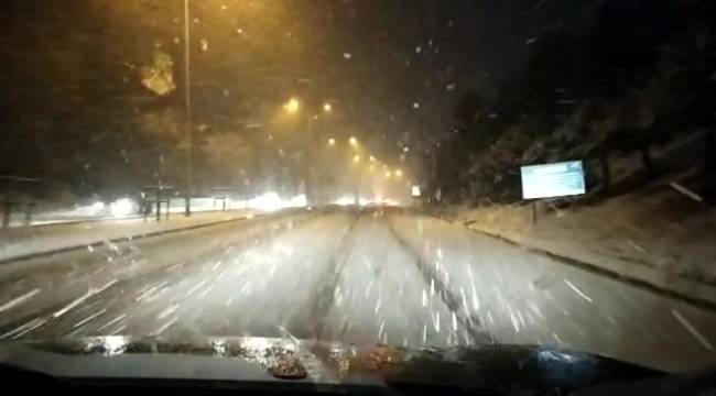 İstanbul'da şiddetli kar yağışı başladı!