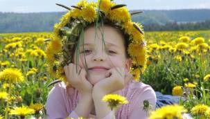 Baharda göz alerjisine dikkat!