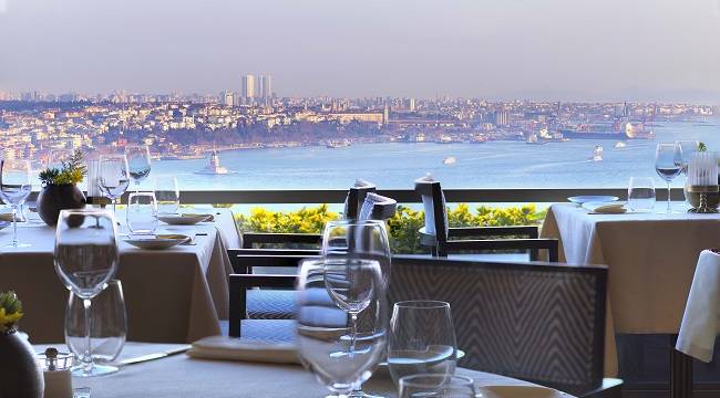 Şehrin kalbinde bir mekan: Izaka Terrace