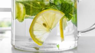 Su içmenin faydaları - Su ılık mı soğuk mu içilmeli? - Limonlu su zayıflatır mı? Sabahları su içilir mi?