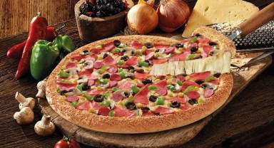 Little Caesars'tan Pizzaseverlere Mega Kampanya