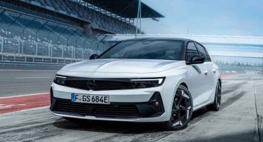 Dinamik ve Öncü: Yeni Opel Astra GSe ve Astra Sports Tourer GSe