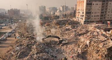 Deprem sonrası yapılacak planlama çalışmaları, bütüncül bakışla ve ekosistem dikkate alınarak yapılmalıdır