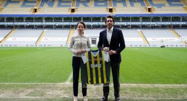 Visa ve Fenerbahçe iş birliğiyle taraftarlara özel ön ödemeli dijital kart