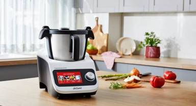 Arzum çok fonksiyonlu akıllı mutfak robotu Thermogusto’yu Şef Maksut Aşkar eşliğinde tanıttı